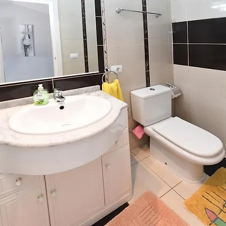 3 Bedrooms House In Costa Adeje 10 Mins From Beach 别墅